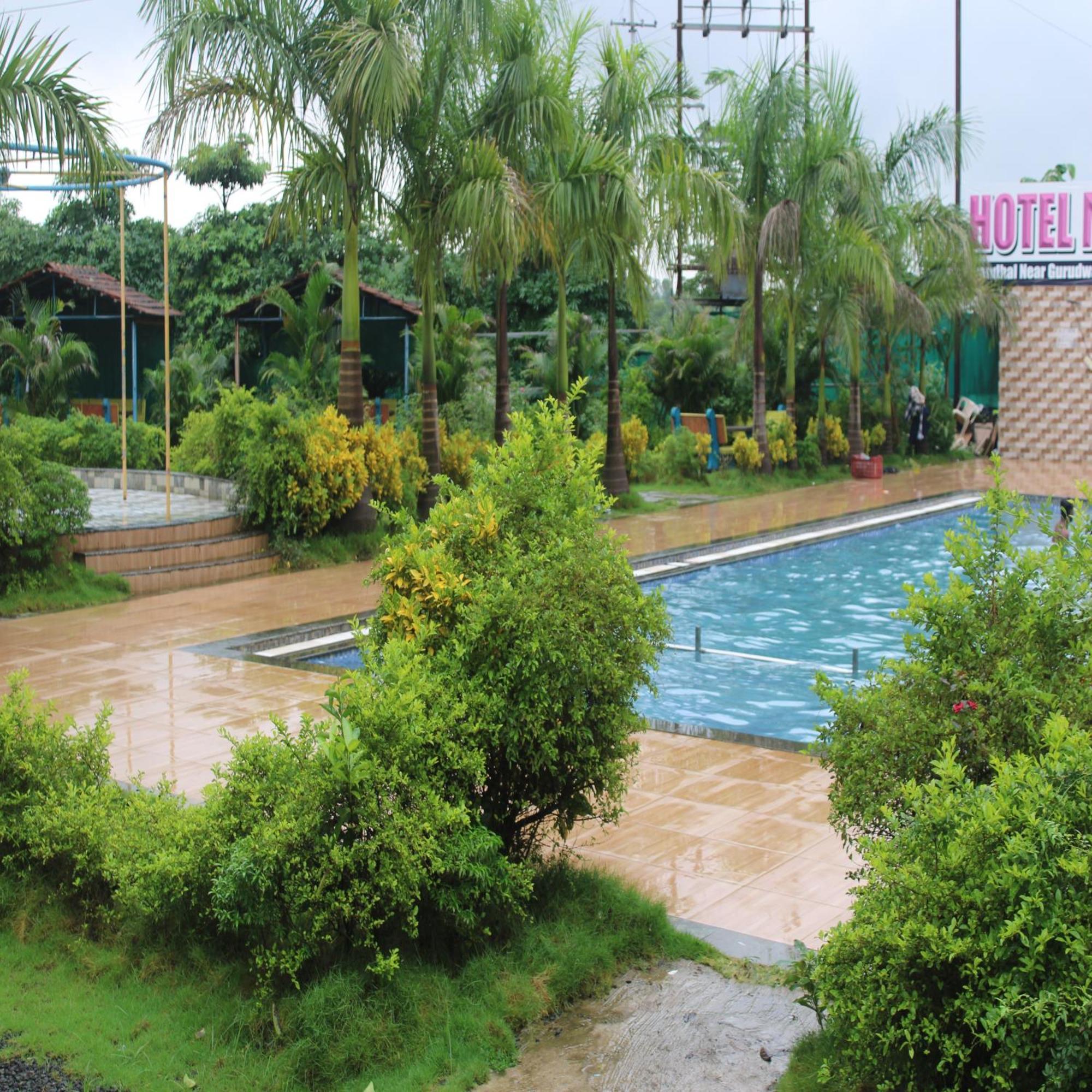 Hotel Metro Palace Resort Karjat Kültér fotó